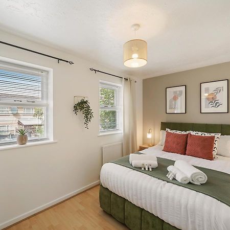 East London House Near Tube With Parking Villa Ngoại thất bức ảnh