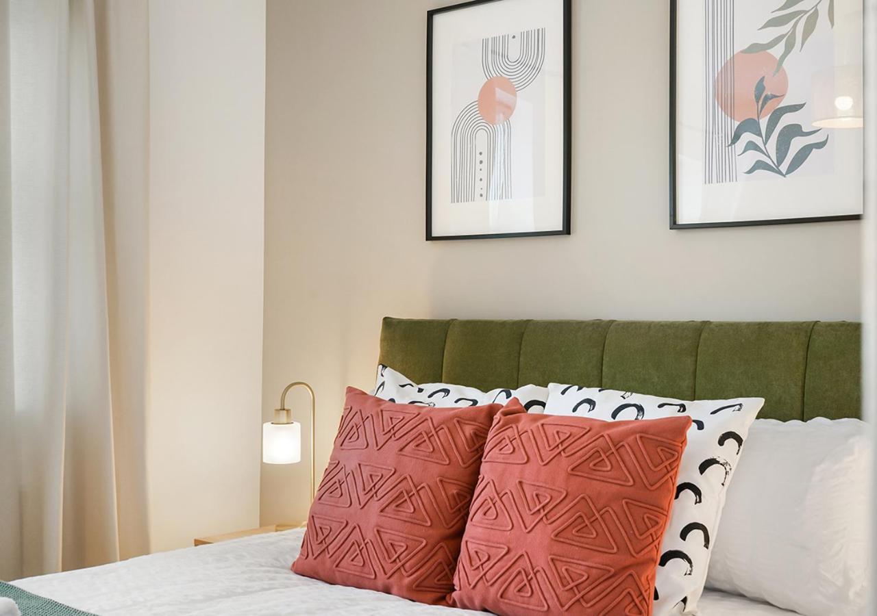 East London House Near Tube With Parking Villa Ngoại thất bức ảnh