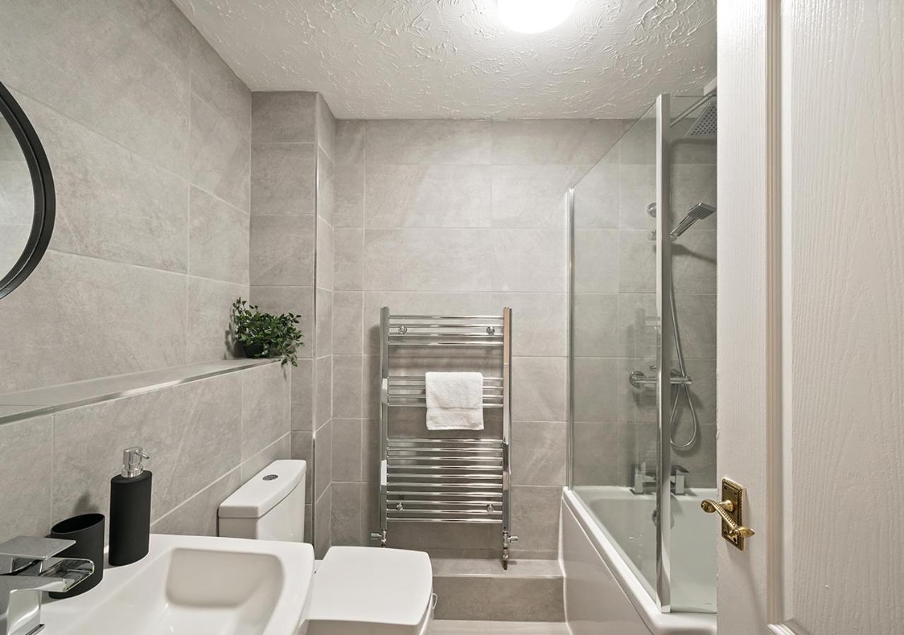 East London House Near Tube With Parking Villa Ngoại thất bức ảnh